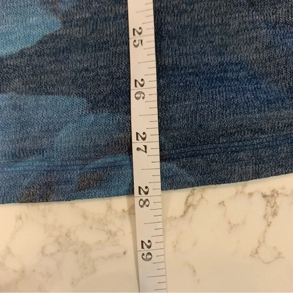 Soft Surroundings Blue Floral Top Large Split Neck 3/4 Sleeve Soft Lightweight - Picture 8 of 10